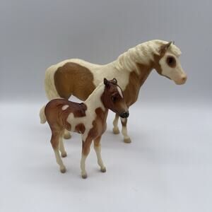 Breyer Horse - Misty of Chincoteague and her foal Stormy Vtg Mom And Baby